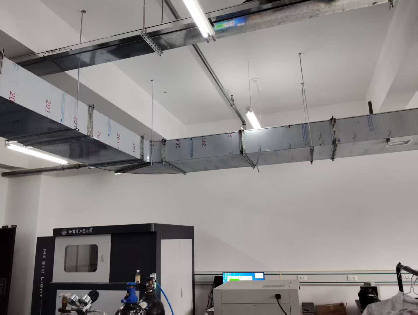 工業(yè)廠房通風(fēng)排煙系統(tǒng)安裝施工